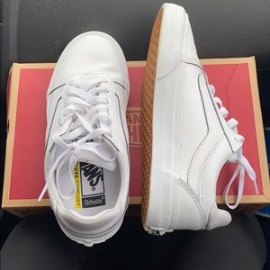 They are to small for, brand new worn once.